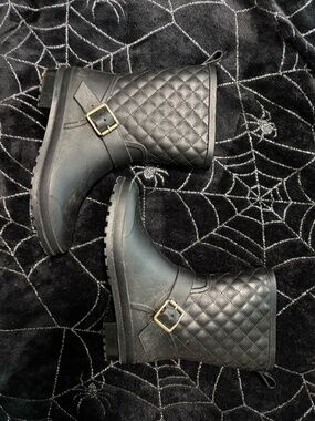 Black Rubber Boots With Buckle | Size 8